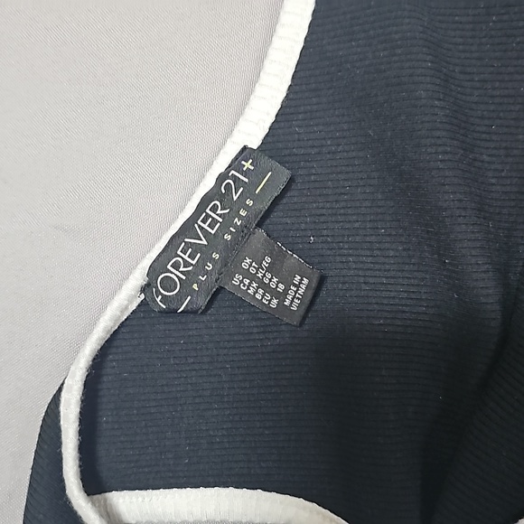 FOREVER 21 PLUS 0X ONE SHOULDER BODYSUIT - Picture 3 of 7